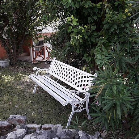 Cosy Corner Apartment St. George's ภายนอก รูปภาพ